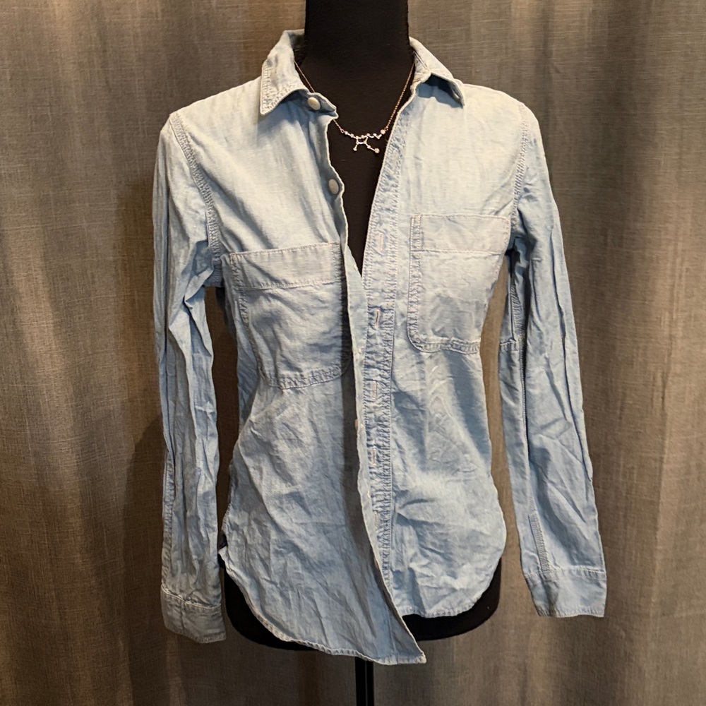 Madewell Casual Light Blue Button-Down Shirt with Chest Pockets